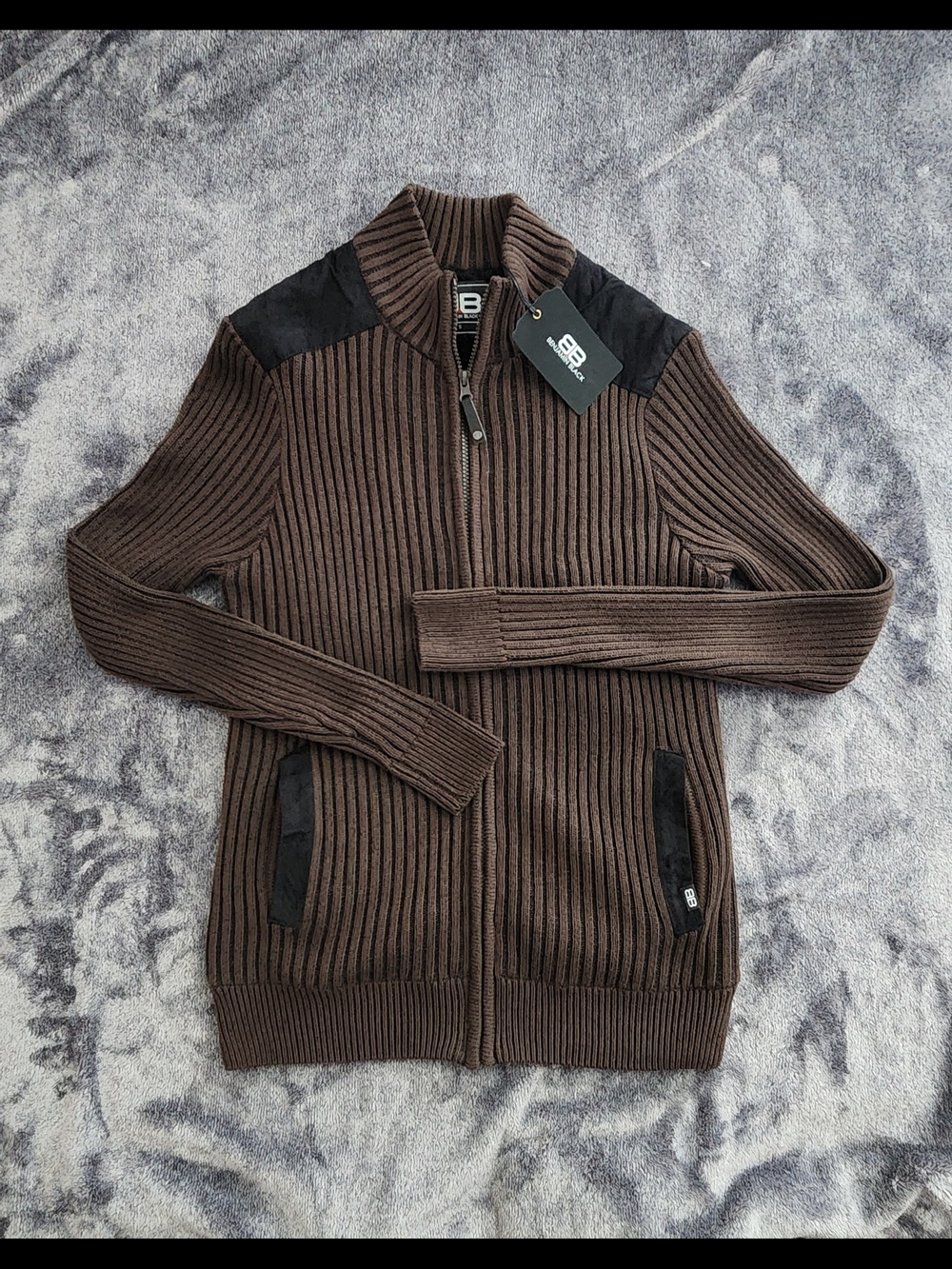 Mens Benjamin Black full-zip sweater with a brown ribbed knit design Size Small